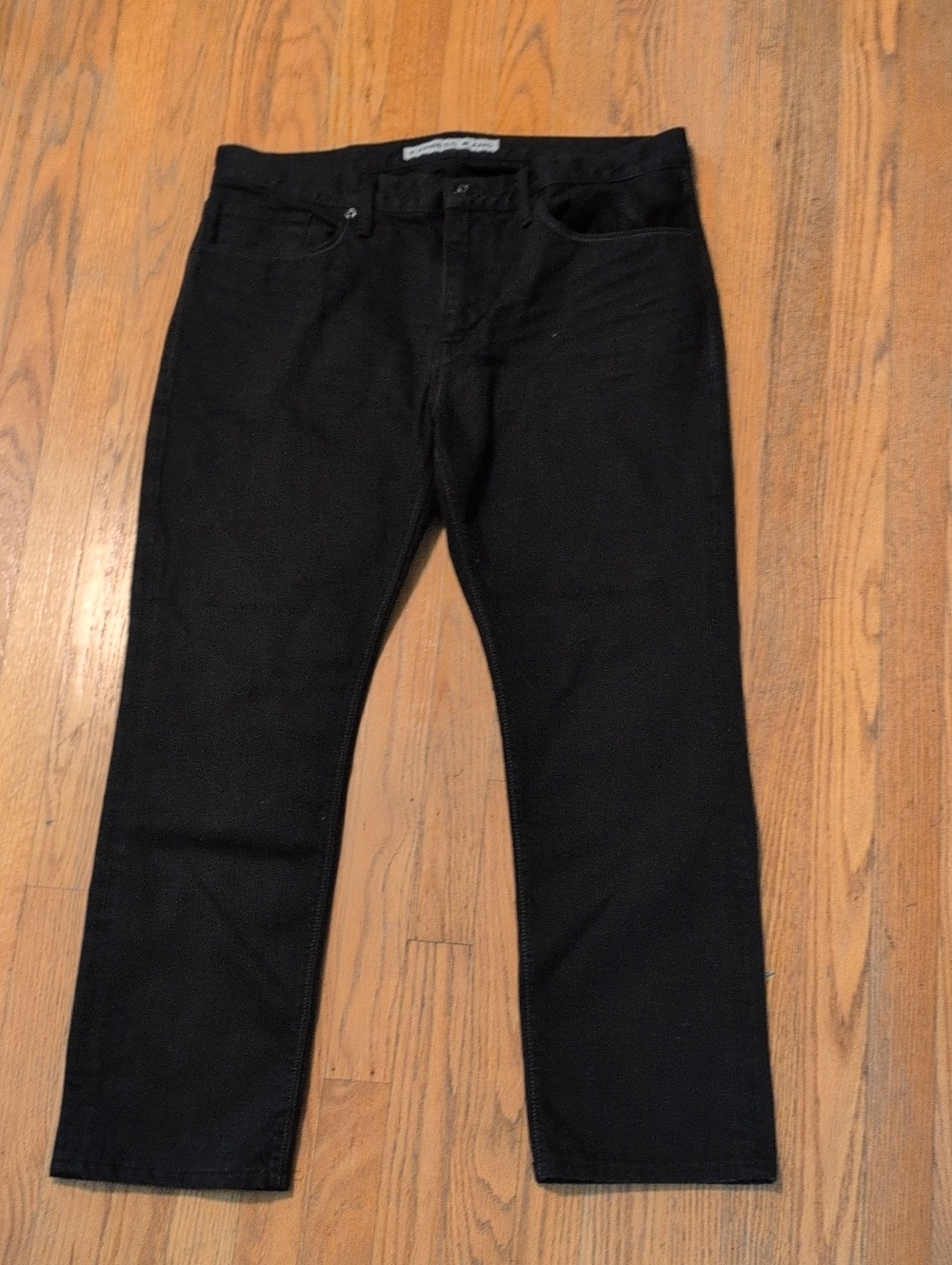 Express Men's Slim Straight Jeans in Black
